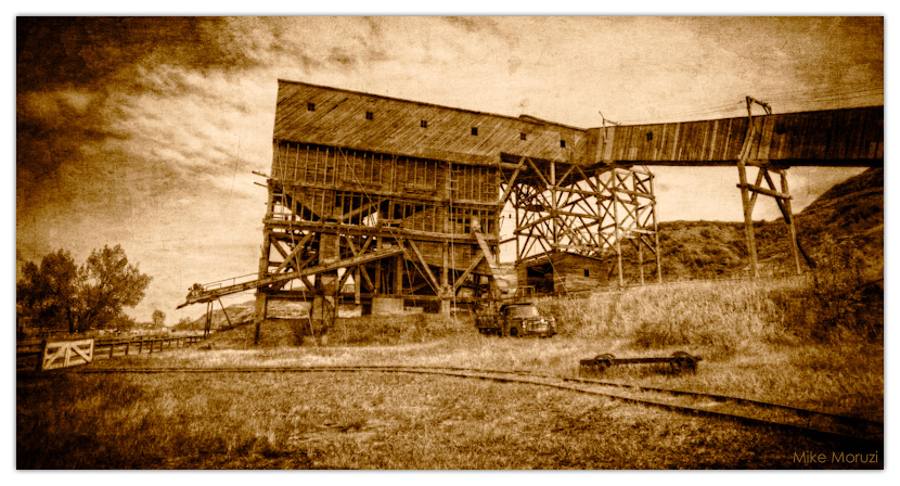 Drumheller, Alberta, East Coulee, Atlas Coal Mine, Coal Mine, tipple, history, historic, coal